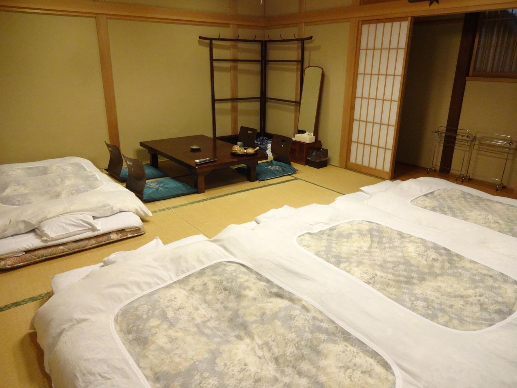 Chuokan Shimizuya Ryokan Нагано Номер фото
